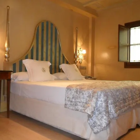 Hotel Sacristia De Santa Ana 3*