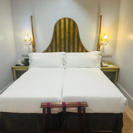 Sacristia De Santa Ana 3* Siviglia